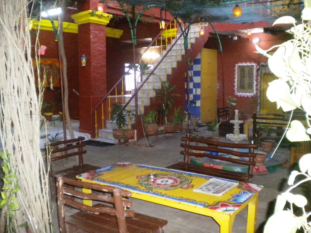 Ganpati Guest House Varanasi Exterior photo