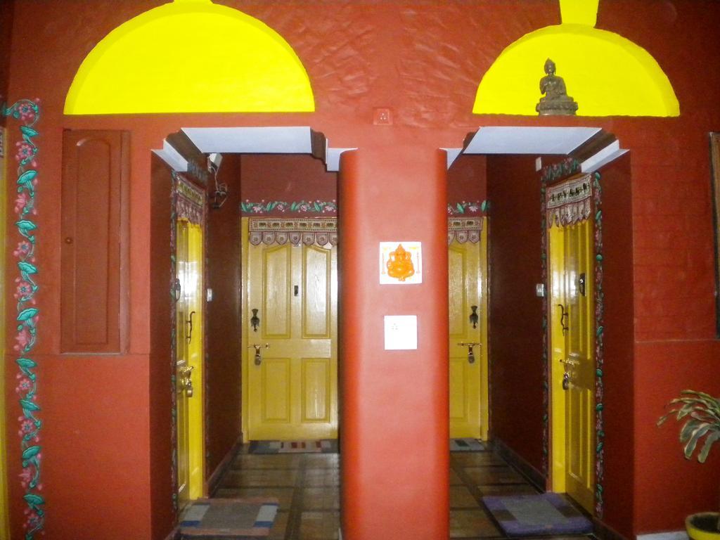 Ganpati Guest House Varanasi Exterior photo