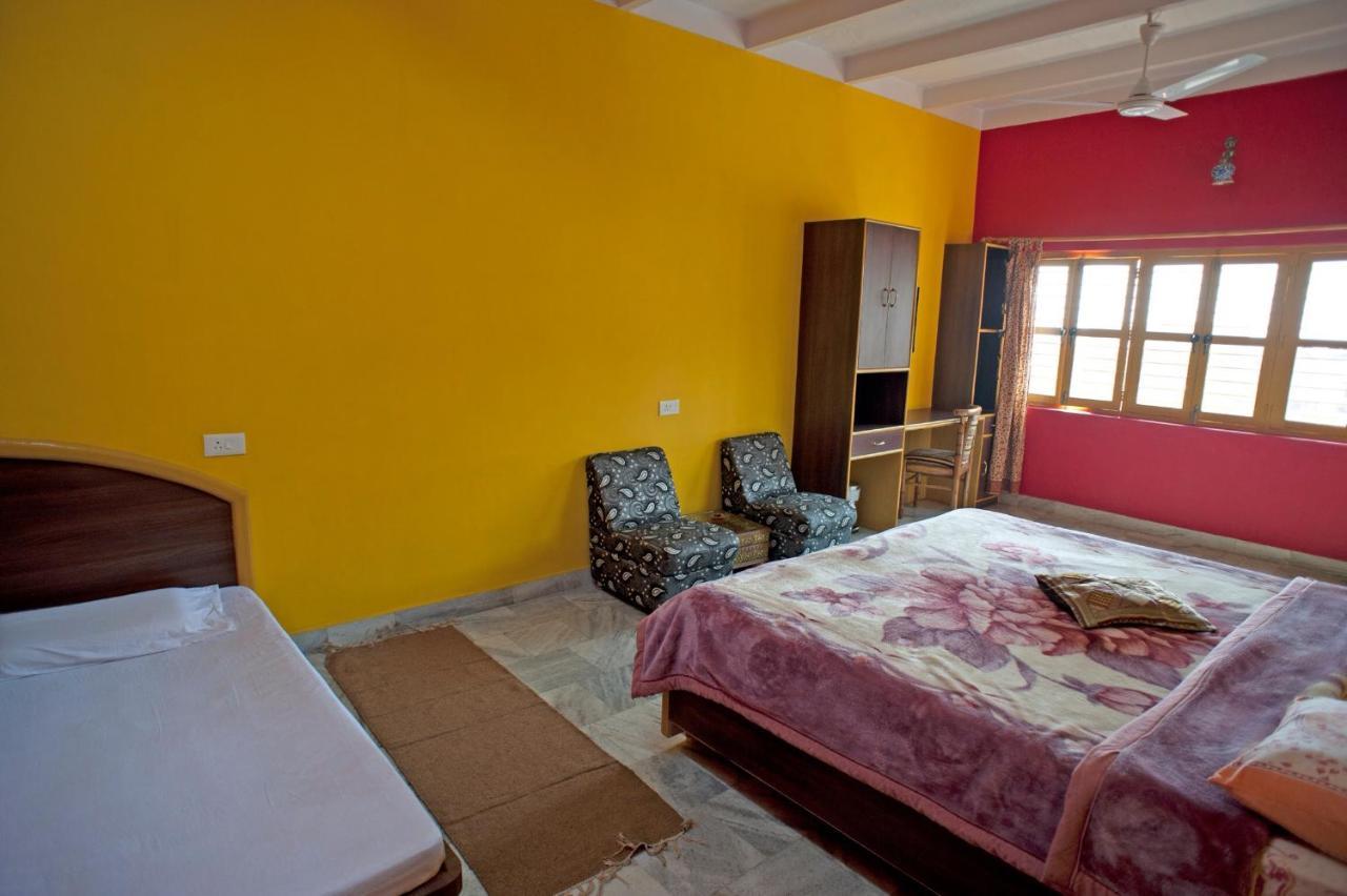 Ganpati Guest House Varanasi Exterior photo